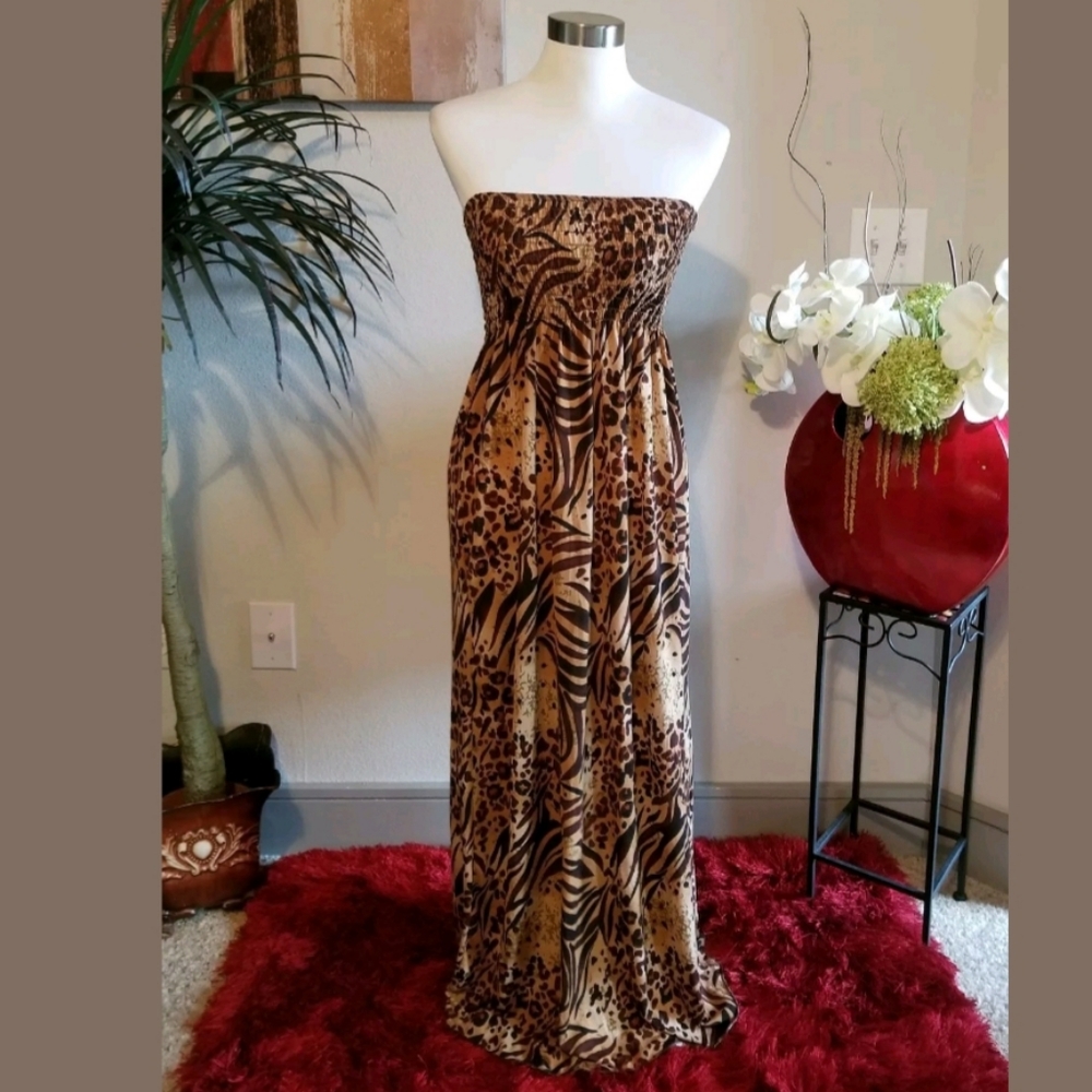 Goddess leopard maxi dress Size XS